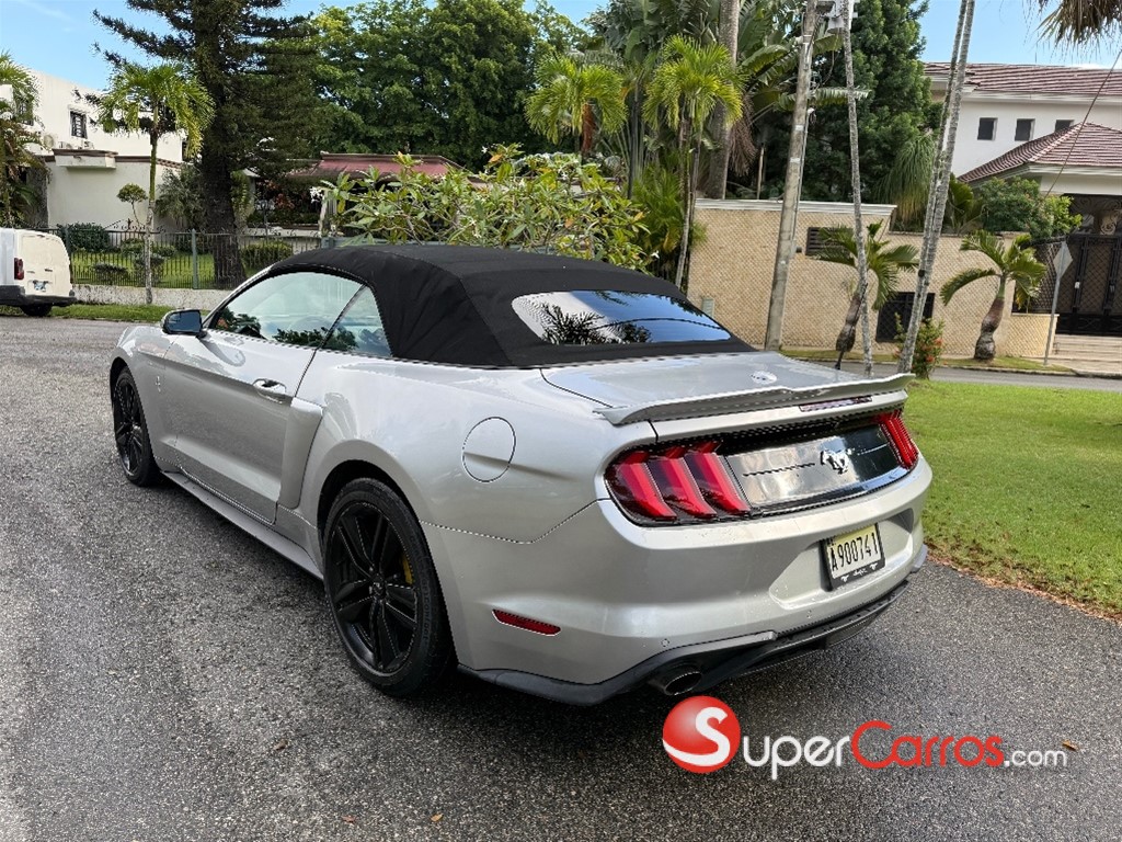 2018 Ford Mustang Ecoboost — foto 6 / 10