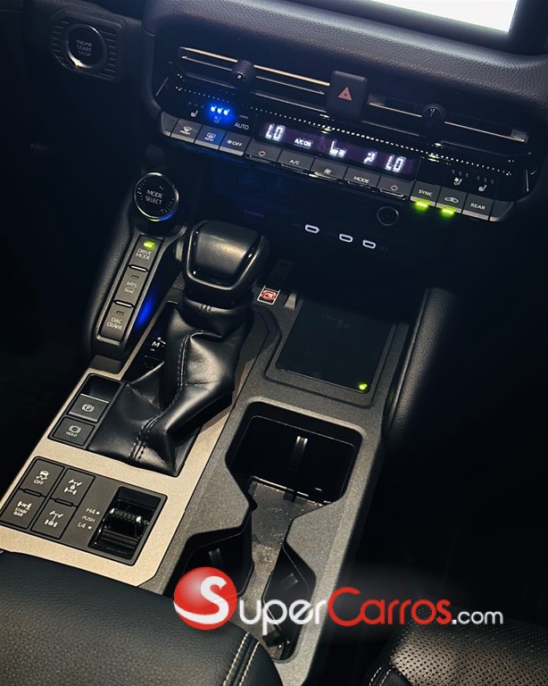 2025 Toyota Land Cruiser Prado Adventure First Edition — foto 7 / 12