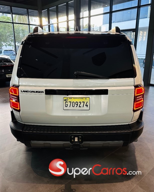 2025 Toyota Land Cruiser Prado Adventure First Edition — foto 11 / 12