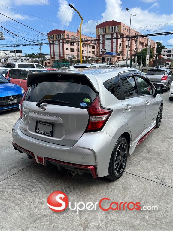 2020 Nissan Note Nismo — foto 8 / 12