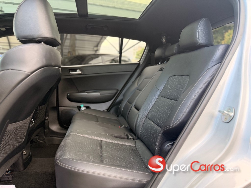 2020 Kia Sportage S — foto 8 / 9