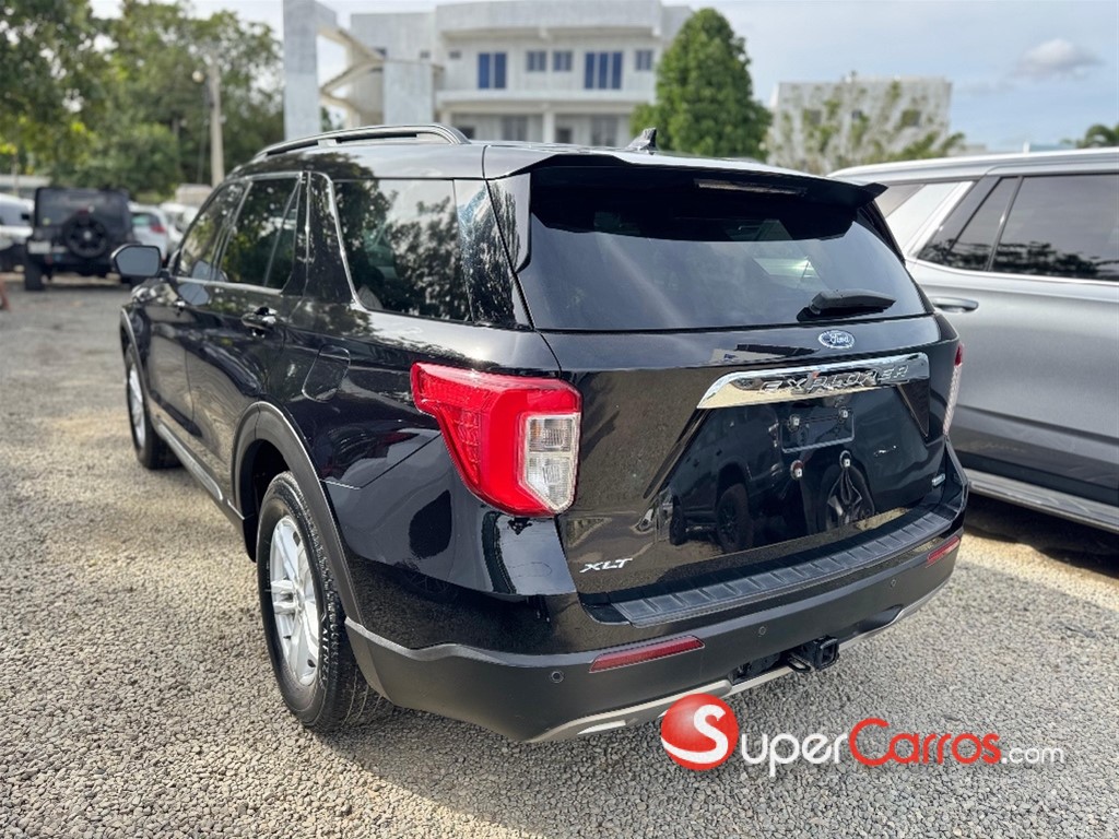 2020 Ford Explorer XLT 4WD — foto 7 / 11