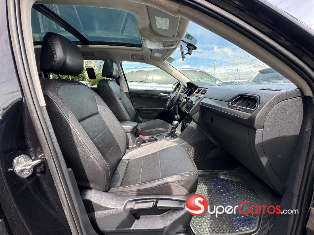 2020 Volkswagen Tiguan — foto 8 / 12