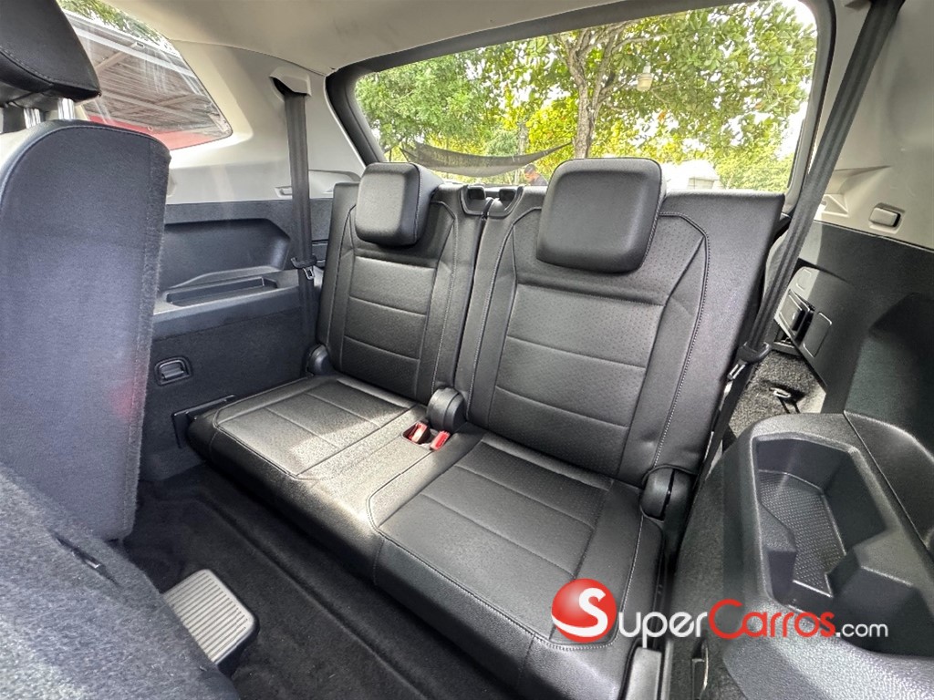 2020 Volkswagen Tiguan — foto 10 / 12