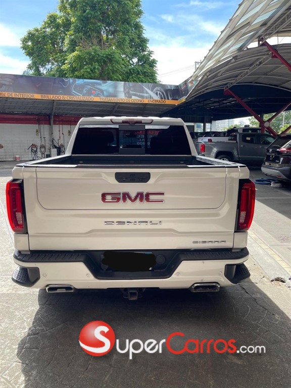 2020 GMC Sierra Denali — foto 10 / 12