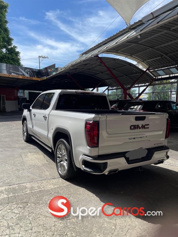 2020 GMC Sierra Denali — foto 11 / 12