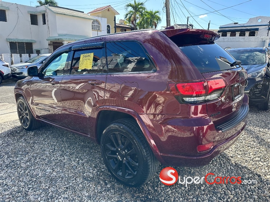 2020 Jeep Grand Cherokee Altitude — foto 2 / 10