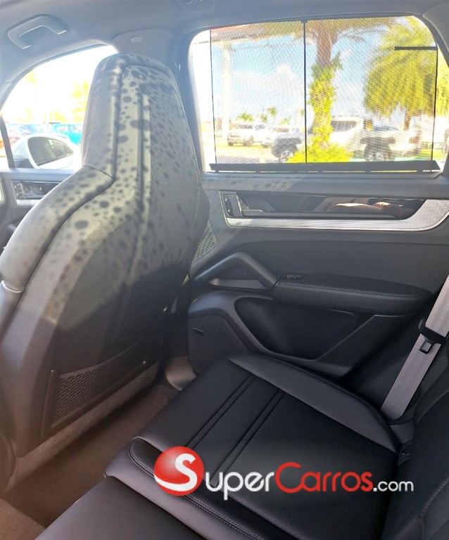 2026 Porsche Cayenne — foto 7 / 9