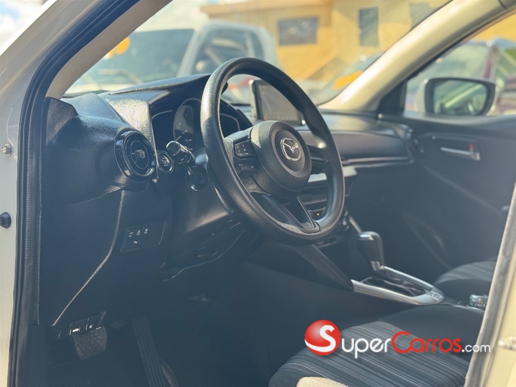 2020 Mazda 2 — foto 9 / 11