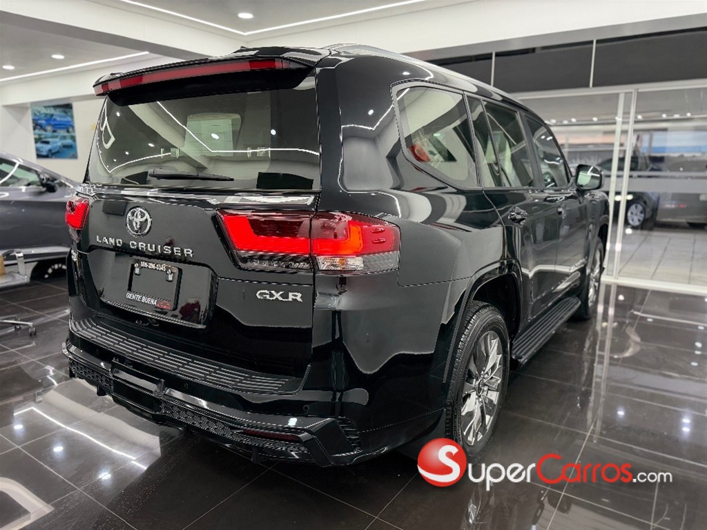 2025 Toyota Land Cruiser 300 GXR — foto 9 / 10