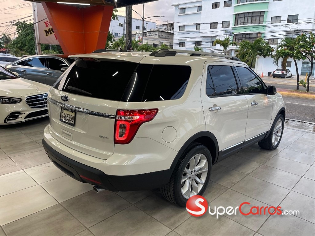 2013 Ford Explorer XLT — foto 7 / 11