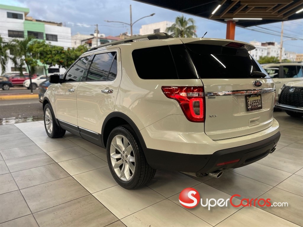 2013 Ford Explorer XLT — foto 8 / 11