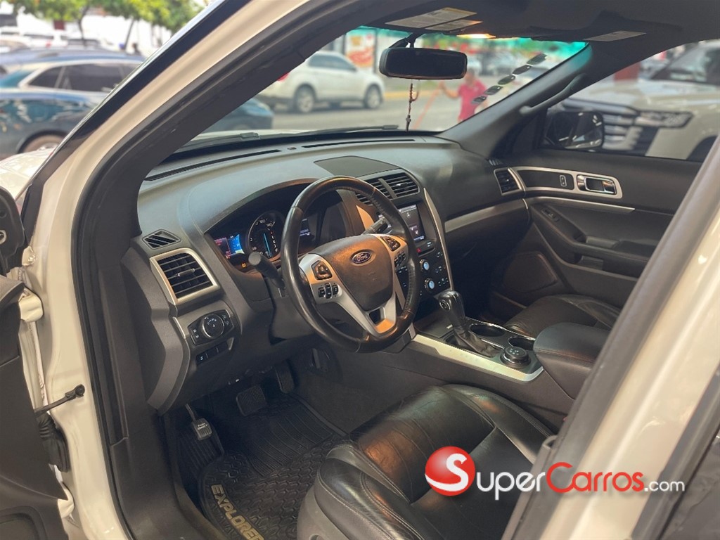 2013 Ford Explorer XLT — foto 10 / 11