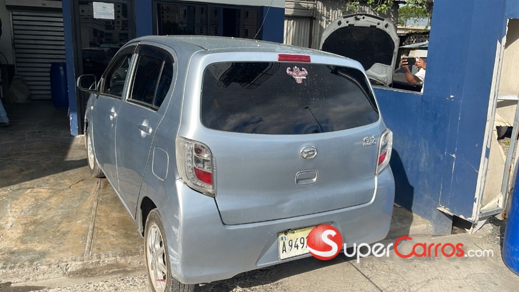 2016 Daihatsu Mira — foto 2 / 9