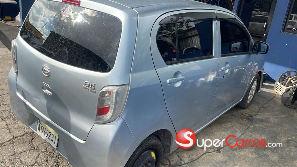 2016 Daihatsu Mira — foto 3 / 9