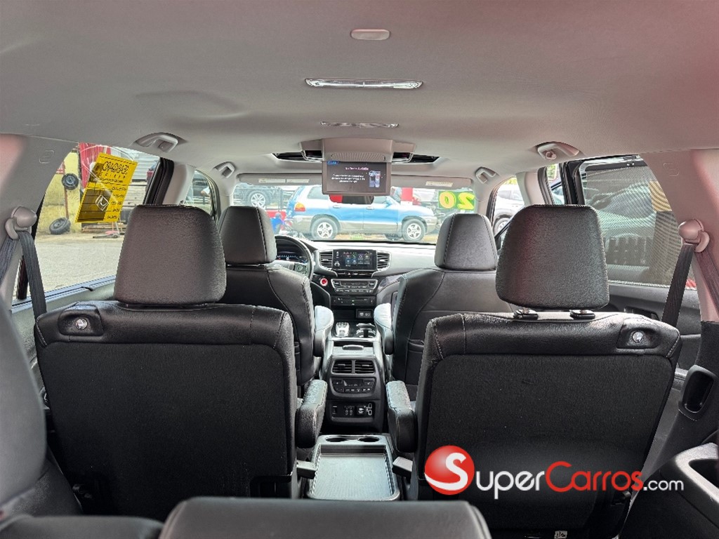 2020 Honda Pilot Touring — foto 9 / 12
