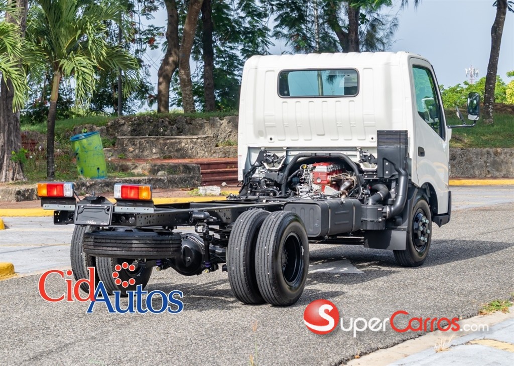 2026 Hino 300 — foto 8 / 10