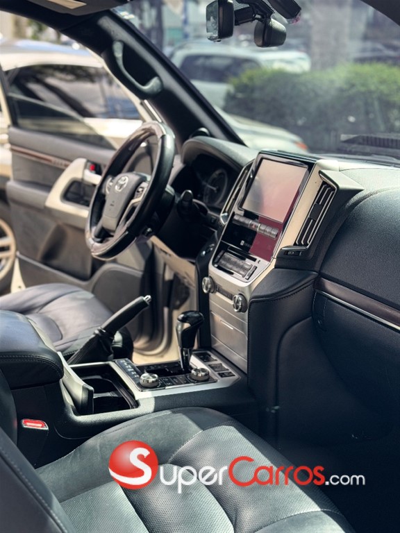 2017 Toyota Land Cruiser 200 VX-R — foto 5 / 11