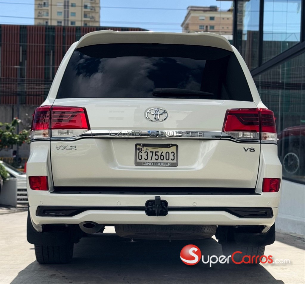 2017 Toyota Land Cruiser 200 VX-R — foto 11 / 11