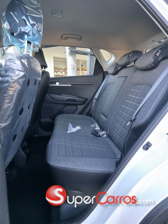 2027 Kia Sonet — foto 7 / 12