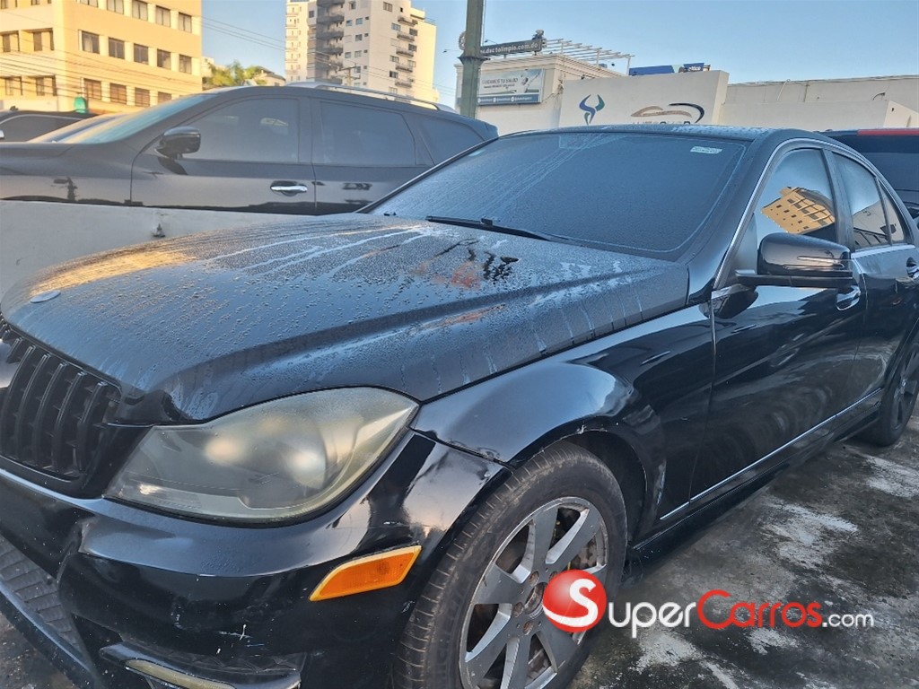 2014 Mercedes-Benz Clase C 250 — foto 3 / 7