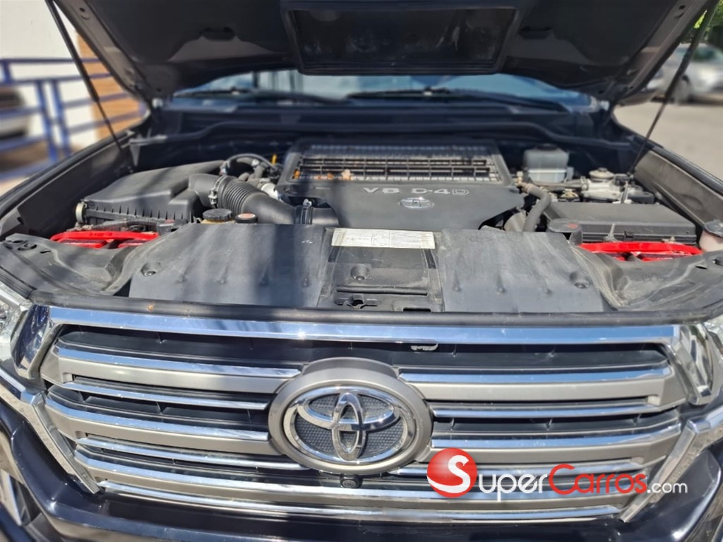 2018 Toyota Land Cruiser — foto 7 / 12