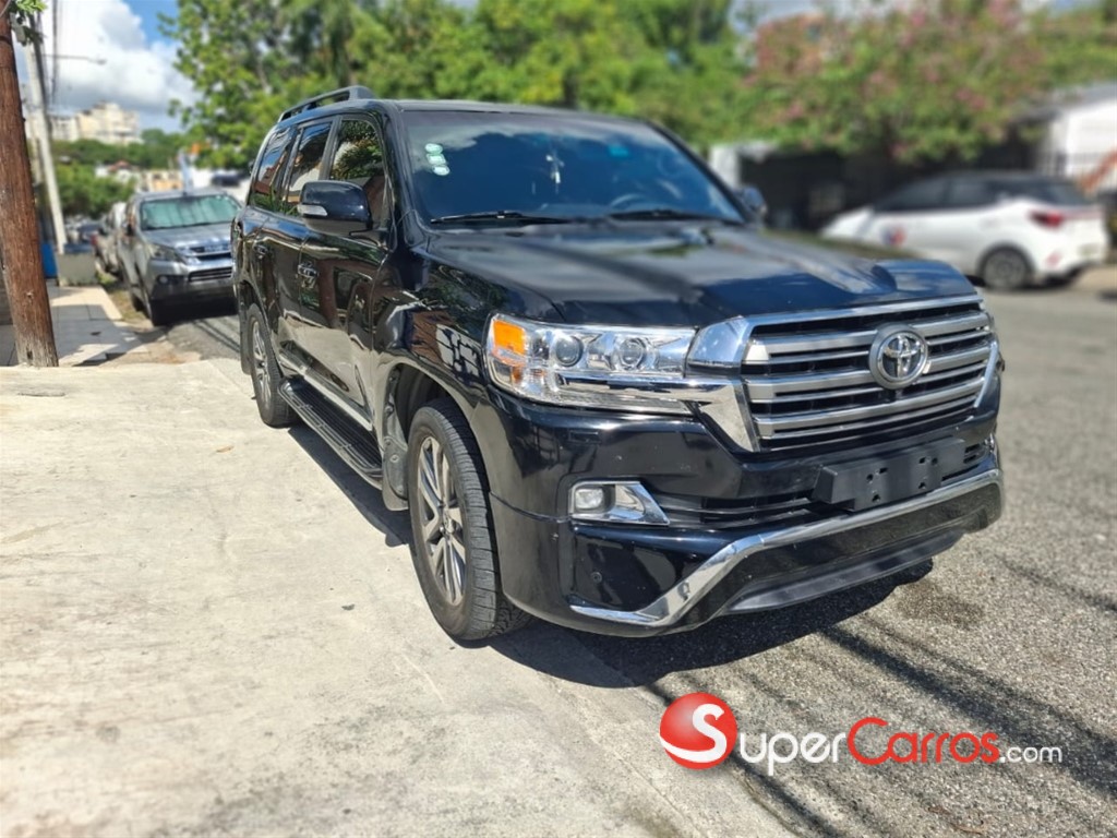 2018 Toyota Land Cruiser — foto 8 / 12
