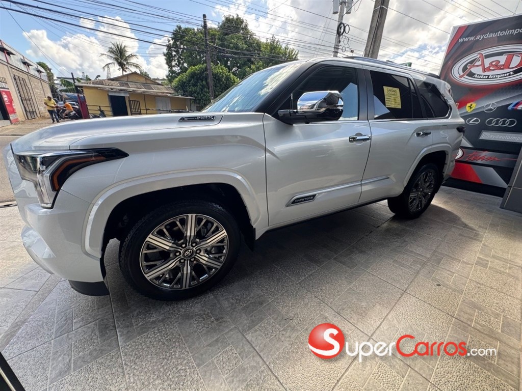 2026 Toyota Sequoia Capstone — foto 2 / 12