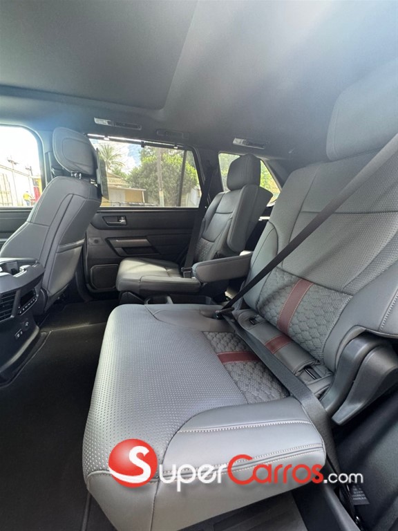 2026 Toyota Sequoia Capstone — foto 7 / 12