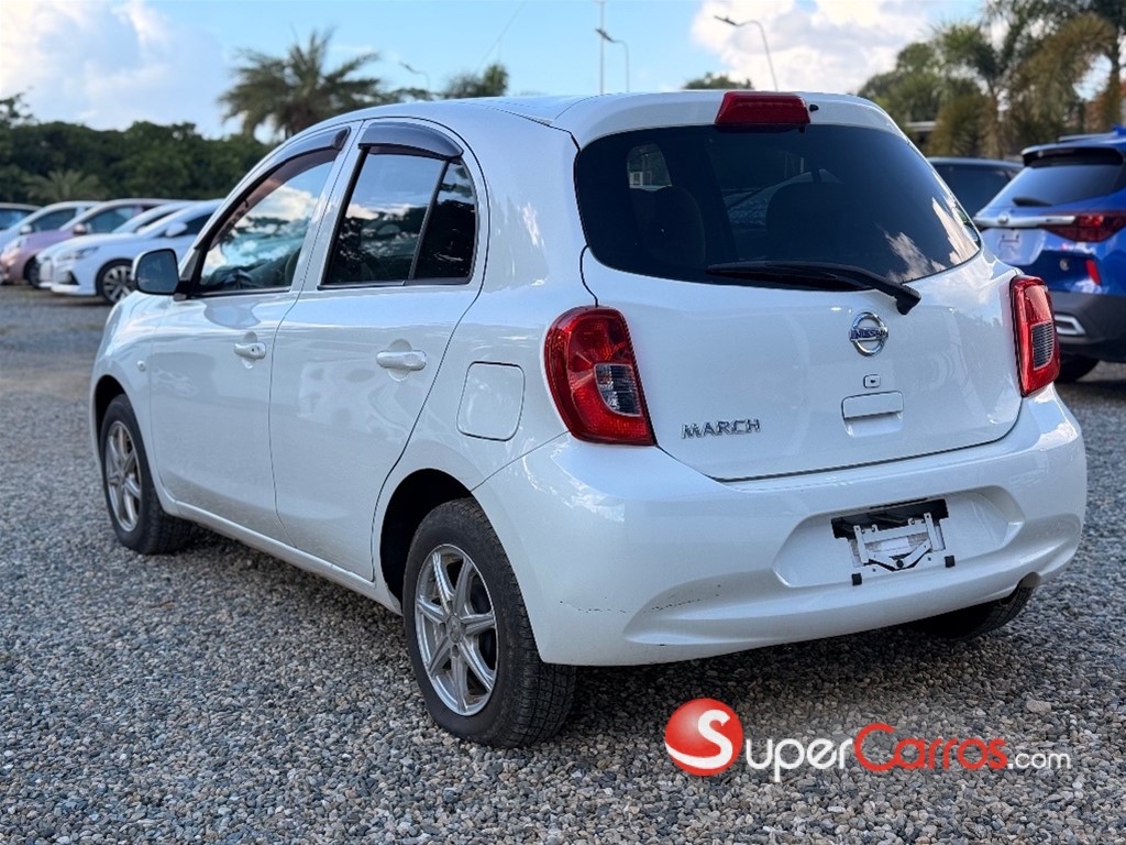 2019 Nissan March — foto 9 / 12