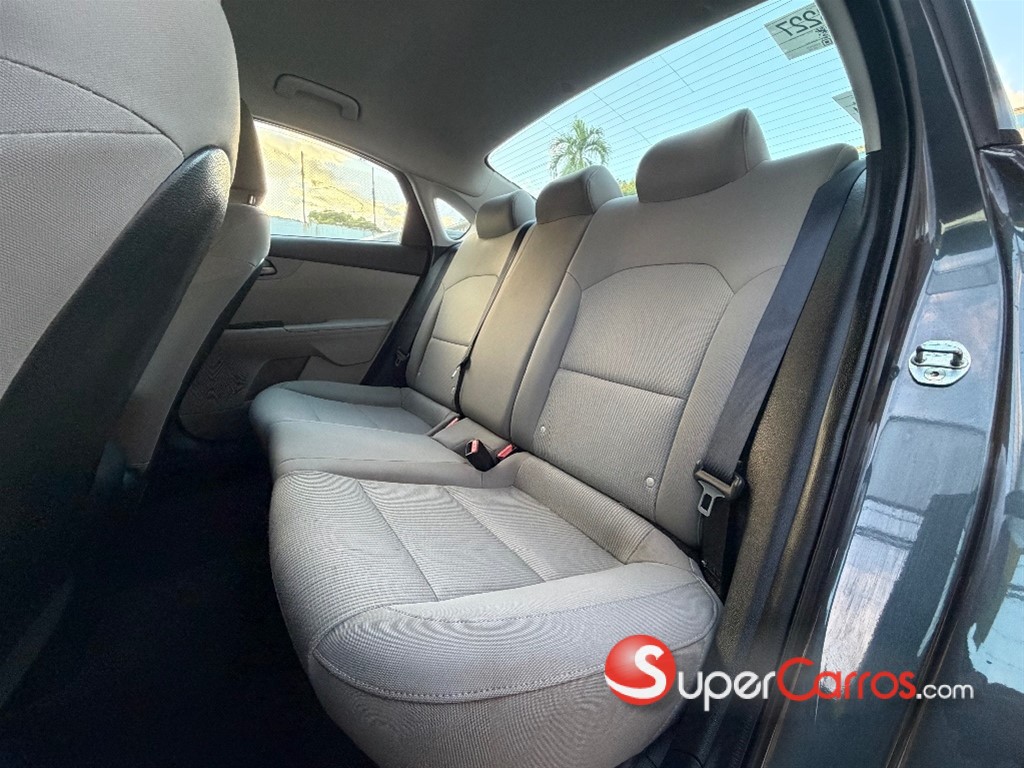 2020 Kia Forte LXS — foto 9 / 10