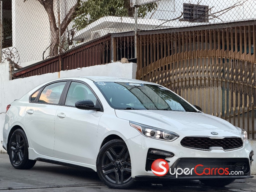 2021 Kia Forte GT Line — foto 3 / 9