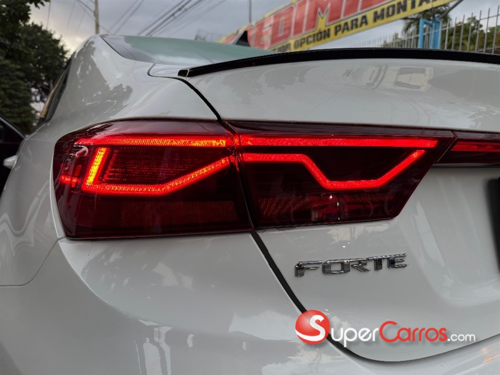 2021 Kia Forte GT Line — foto 9 / 9
