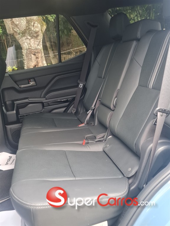 2026 Toyota 4 Runner Limited — foto 8 / 8