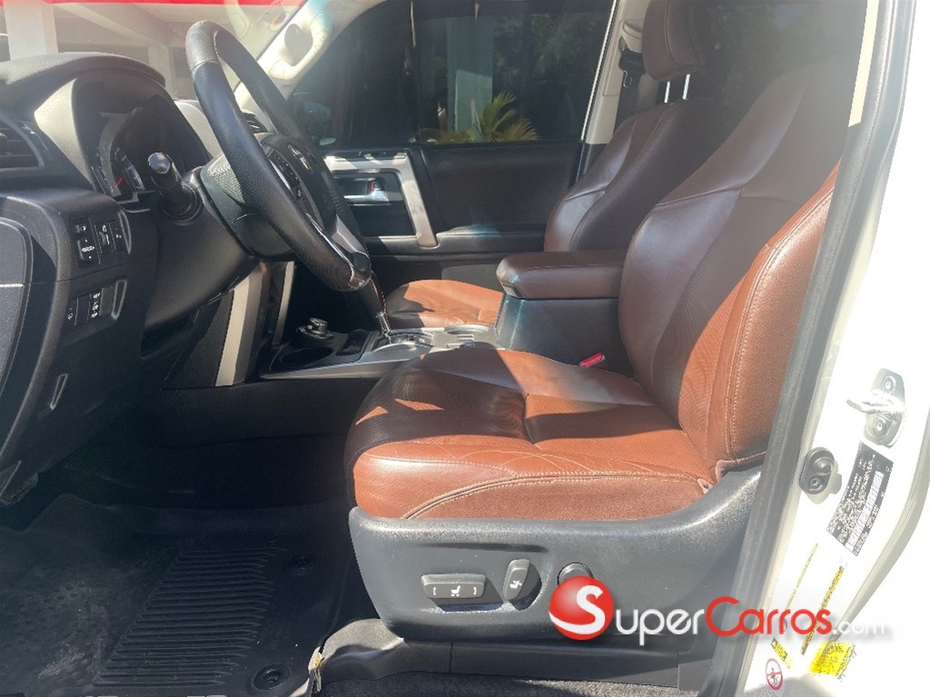 2019 Toyota 4 Runner Limited — foto 6 / 9