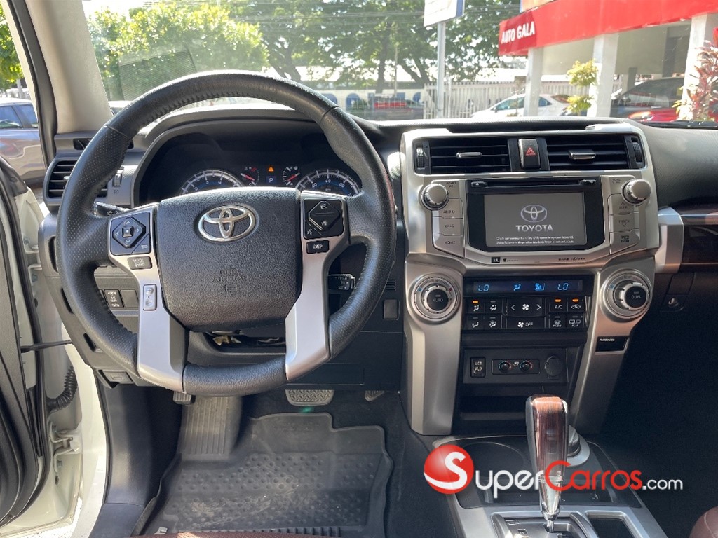 2019 Toyota 4 Runner Limited — foto 8 / 9