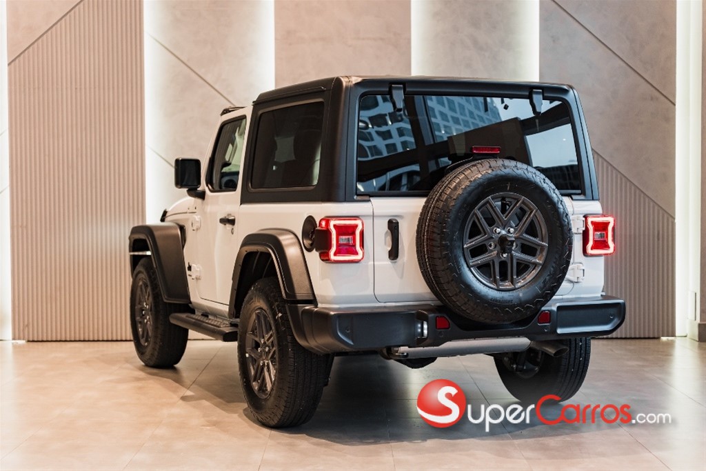 2025 Jeep Wrangler Rubicon — foto 8 / 10