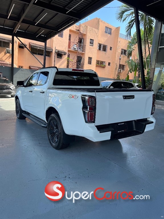 2023 Isuzu DMAX LSE — foto 9 / 10