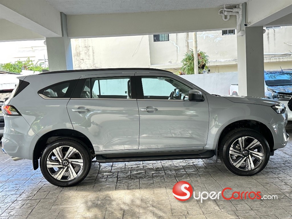 2027 Isuzu Mux — foto 4 / 8