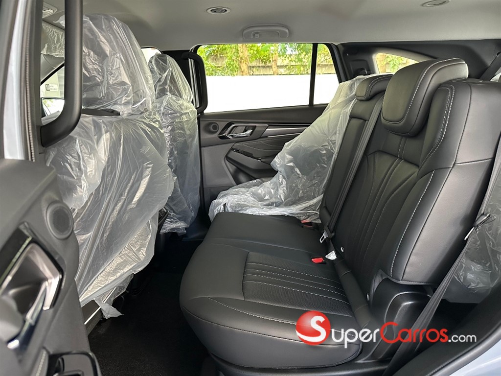 2027 Isuzu Mux — foto 7 / 8