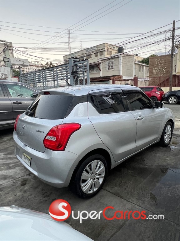 2018 Suzuki Swift — foto 2 / 9