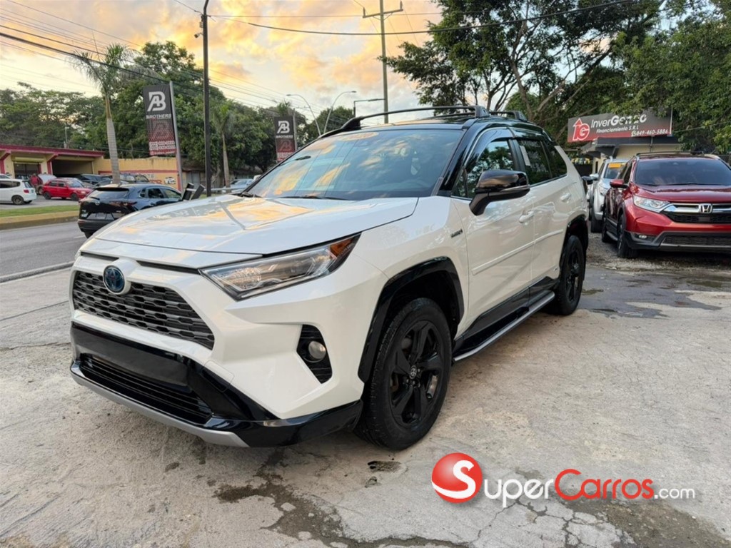 2020 Toyota RAV4 XSE Hybrid Sport — foto 3 / 12