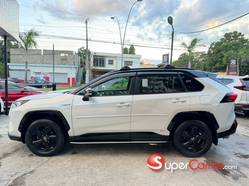 2020 Toyota RAV4 XSE Hybrid Sport — foto 7 / 12