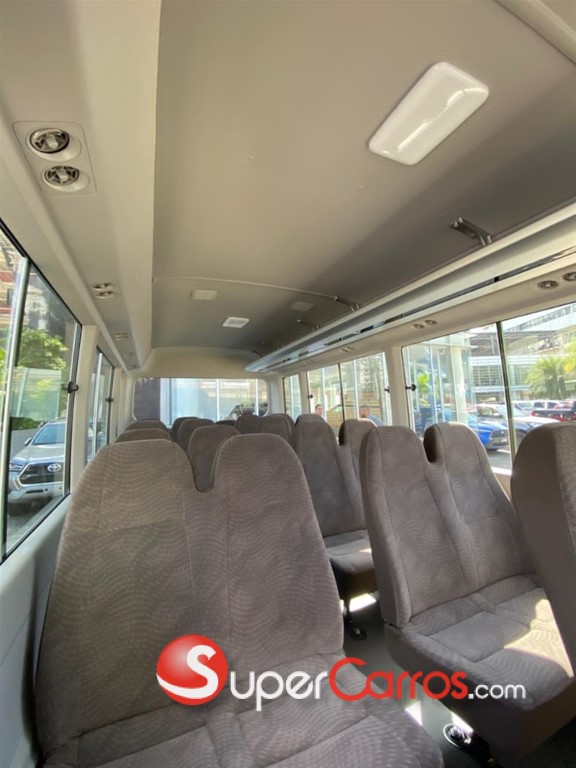 2026 Toyota Coaster — foto 10 / 11