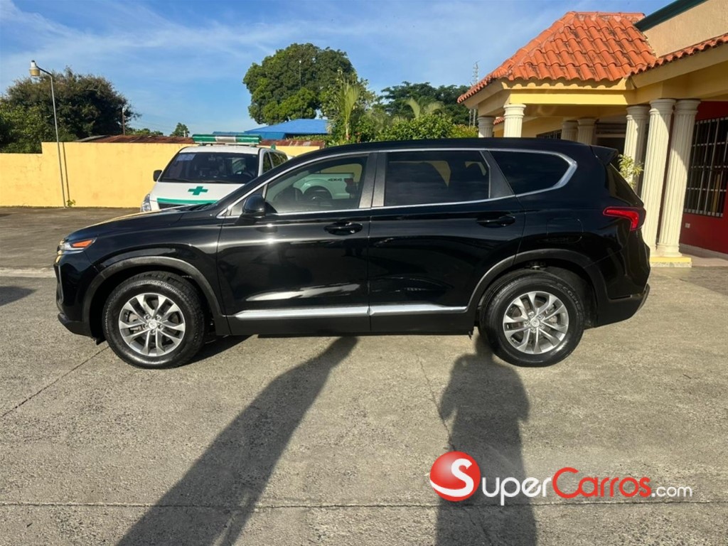 2020 Hyundai Santa Fe SE — foto 3 / 12
