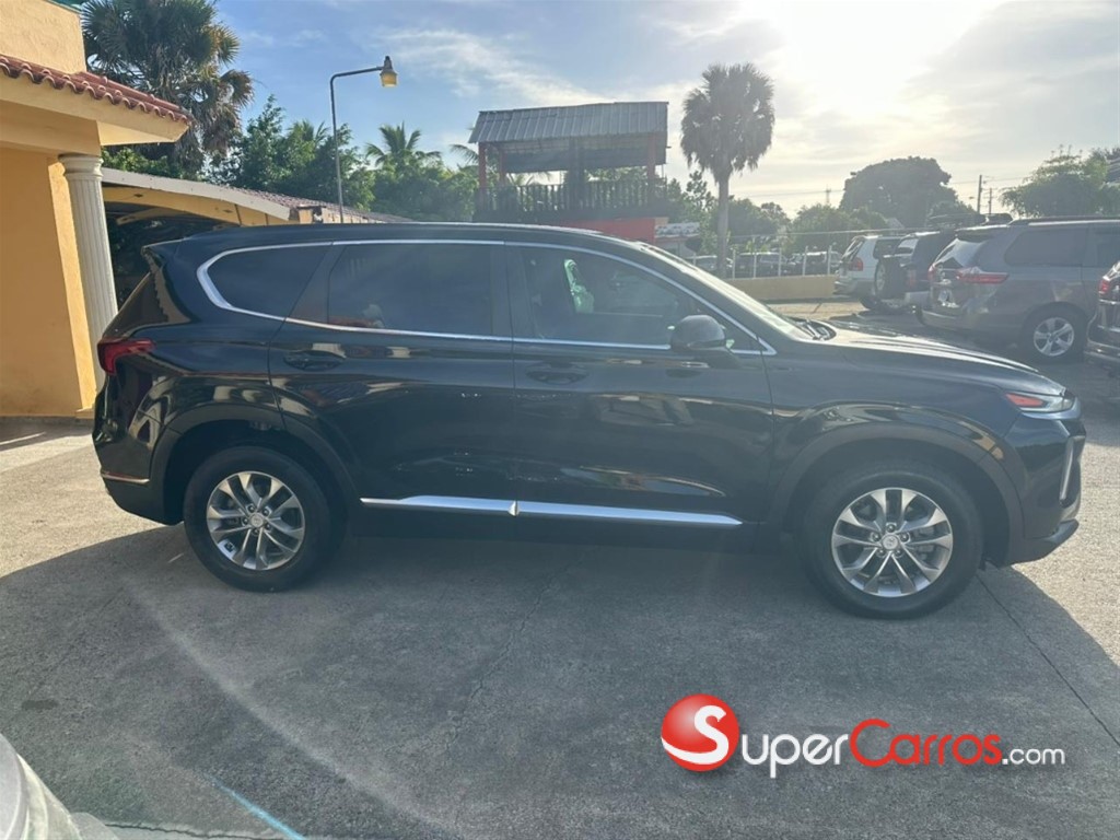 2020 Hyundai Santa Fe SE — foto 5 / 12