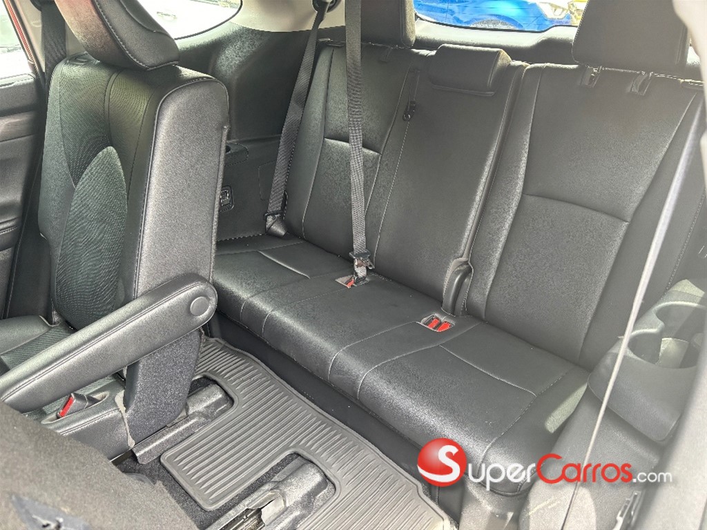2020 Toyota Highlander Limited — foto 8 / 12