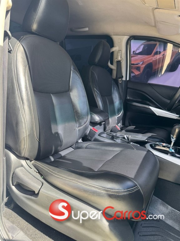 2017 Nissan Frontier LE — foto 4 / 10