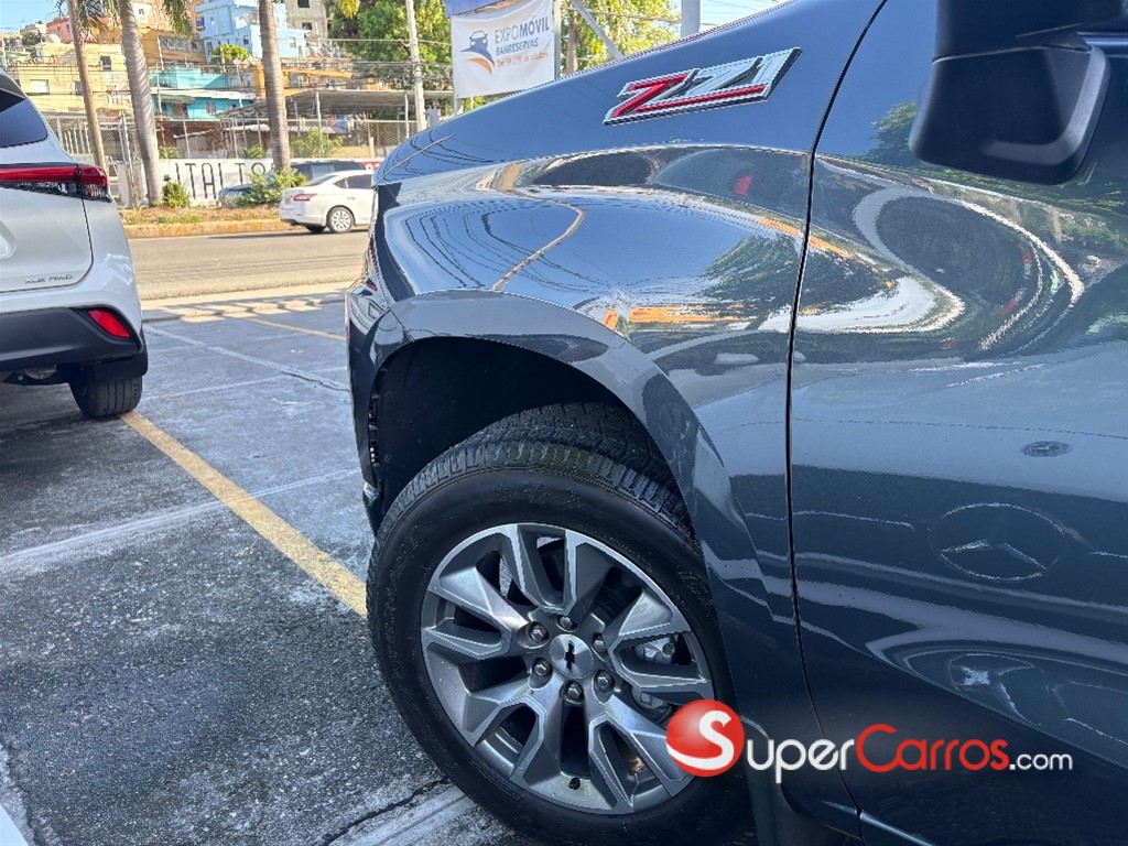 2020 Chevrolet Silverado 1500 RST — foto 7 / 11