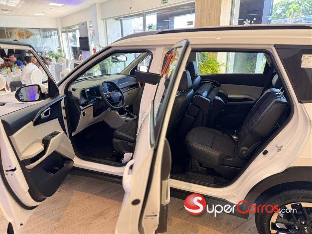 2026 Kia Carens — foto 9 / 11
